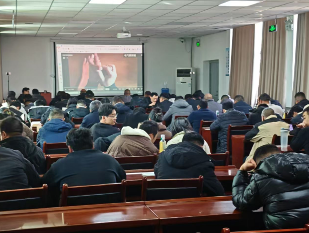 如何報考石家莊應急管理局低壓電工操作證