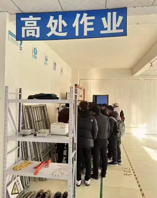 高處作業(yè)證報考多久能拿證？費用多少錢？什么時候能考試？需要準(zhǔn)備什么資料？